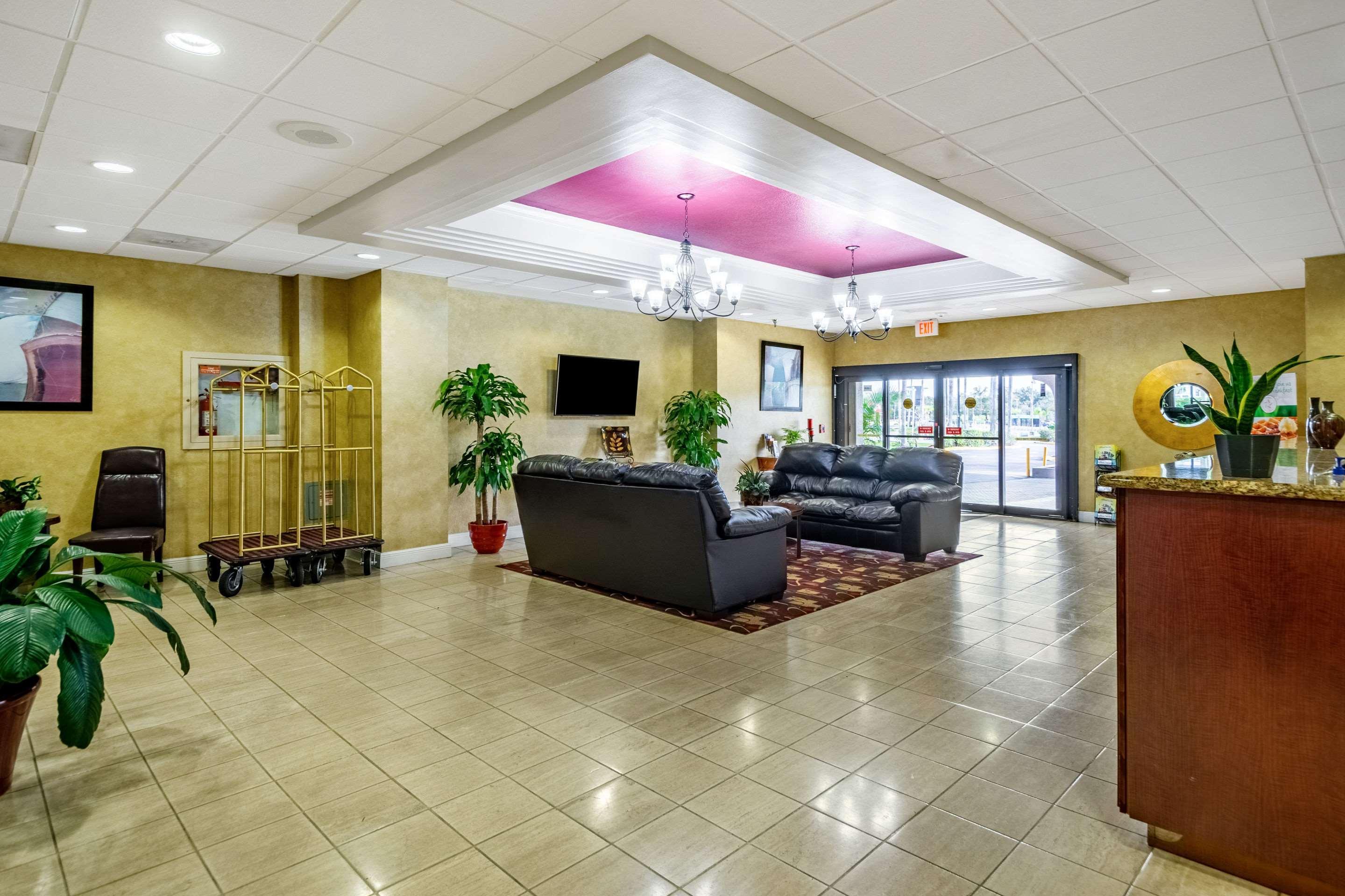 Lakeland Hotel Экстерьер фото
