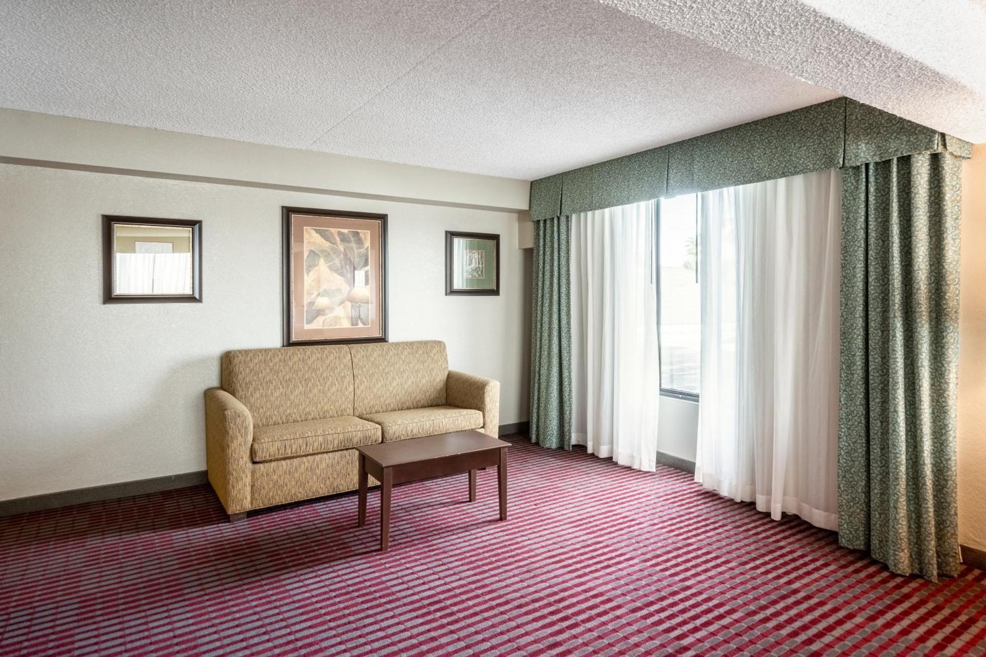 Lakeland Hotel Экстерьер фото
